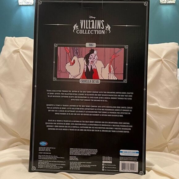 Disney Exclusive Villains Collection Cruella de Vil 13” Collectible NIB - Picture 7 of 7